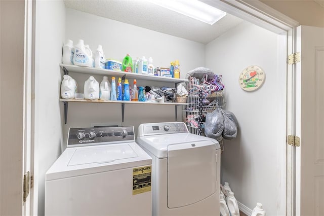 2865 Vaughn Ave, Poplar Bluff, MO 63901 - laundry area featuring washer and clothes dryer