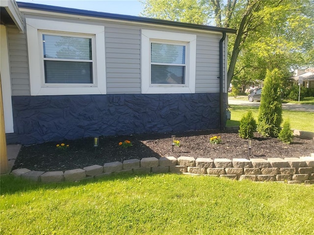 1 Wild Deer Ln, Saint Peters, MO 63376 - view of side of property with a yard