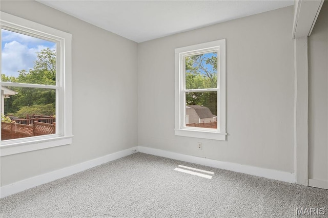 233 Oconnell St, Cape Girardeau, MO 63701 - carpeted empty room with baseboards