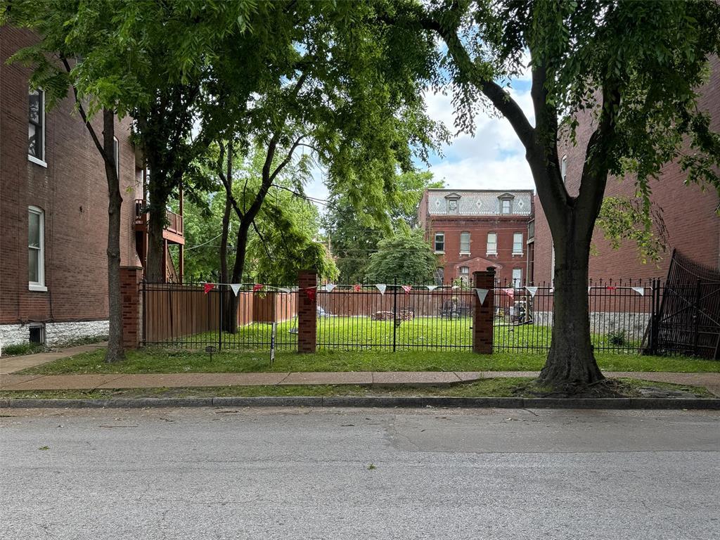 2019 Lynch St, Saint Louis, MO 63118