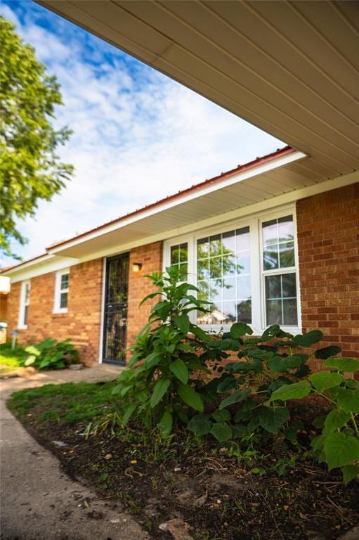 216 Patty Lynn Dr, Kennett, MO 63857 - doorway to property featuring brick siding