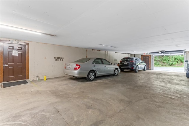15017 Baxter Vlg Unit B, Chesterfield, MO 63017 - parking garage with a garage door opener