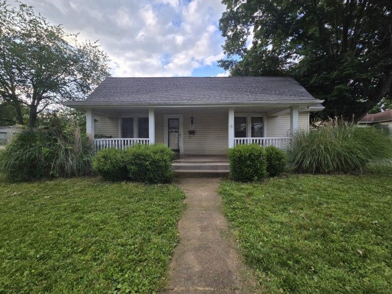 807 W Liberty St, Farmington, MO 63640 - photo 1