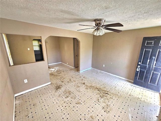 343 Northridge Dr, Saint Louis, MO 63137 - photo 2