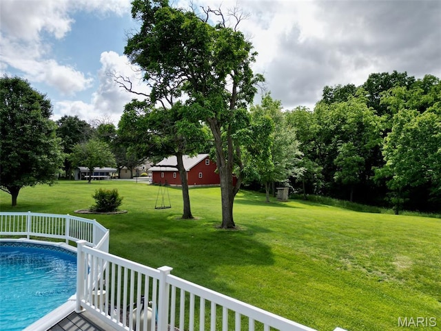 306 Lakewood Dr, Hillsboro, IL 62049 - view of grassy yard with an outdoor pool