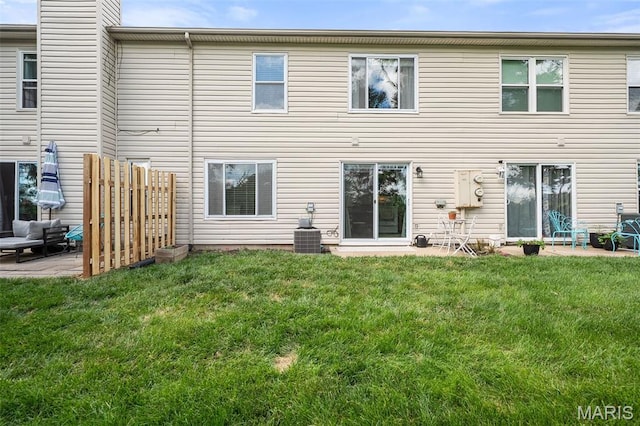 621 Sugar Trail Ct Unit 4, Saint Peters, MO 63376 - rear view of property with a yard and a patio