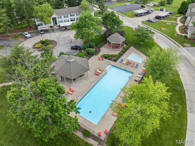 621 Sugar Trail Ct Unit 4, Saint Peters, MO 63376 - bird's eye view of a pool