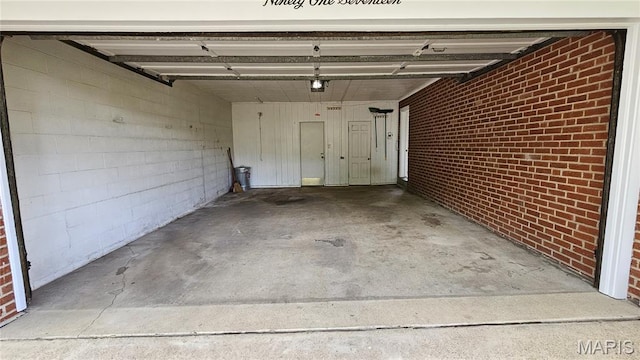 9117 Tiber Ct, Affton, MO 63123 - view of garage
