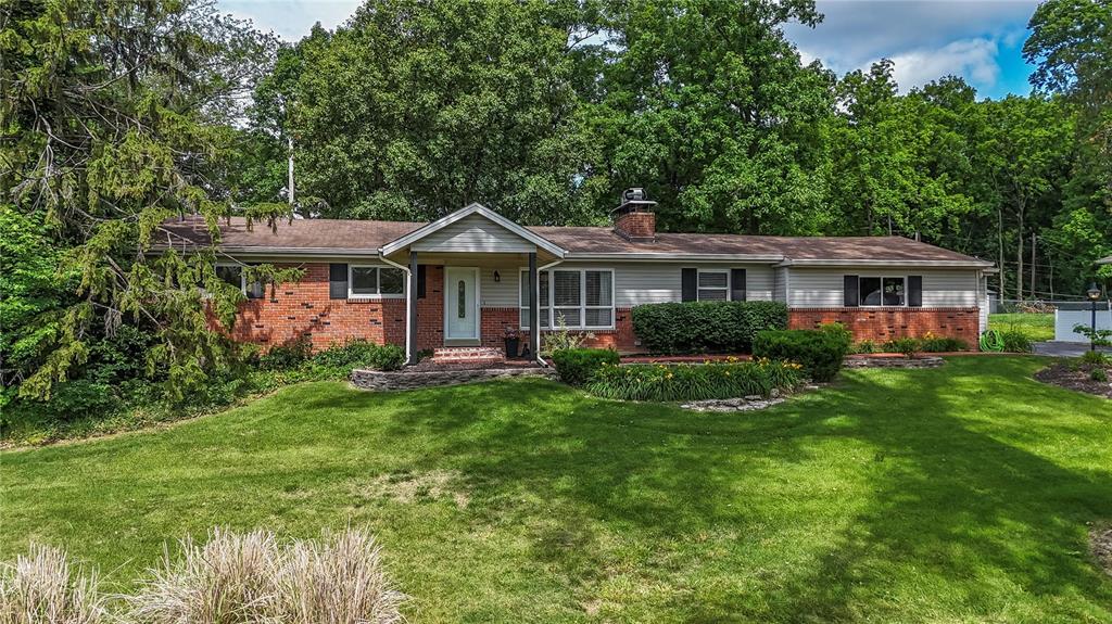 6 Fawnwood Dr, Saint Louis, MO 63128
