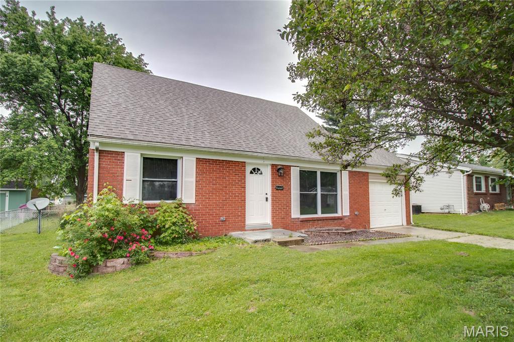 615 Saint Peter Dr, Godfrey, IL 62035 - photo 1