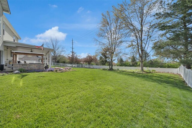 1002 Brook Mont Dr, Ofallon, MO 63366 - view of yard