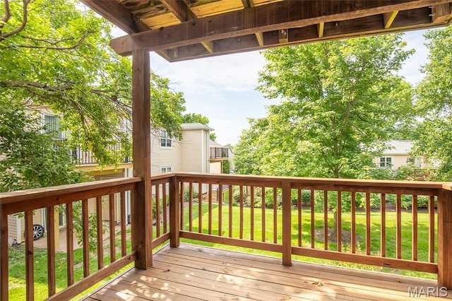 1447 Oriole Pl, Brentwood, MO 63144 - deck with a lawn