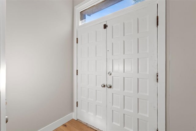 3535 Giles Ave, Saint Louis, MO 63116 - foyer featuring baseboards and light wood-style floors