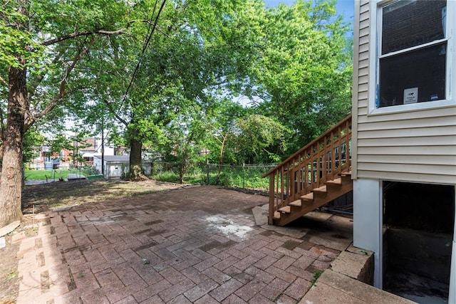 3535 Giles Ave, Saint Louis, MO 63116 - view of patio with stairs