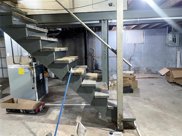 708 E State Route 72, Rolla, MO 65401 - unfinished basement with stairs and electric panel