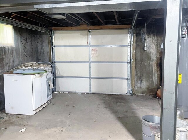 708 E State Route 72, Rolla, MO 65401 - garage with refrigerator