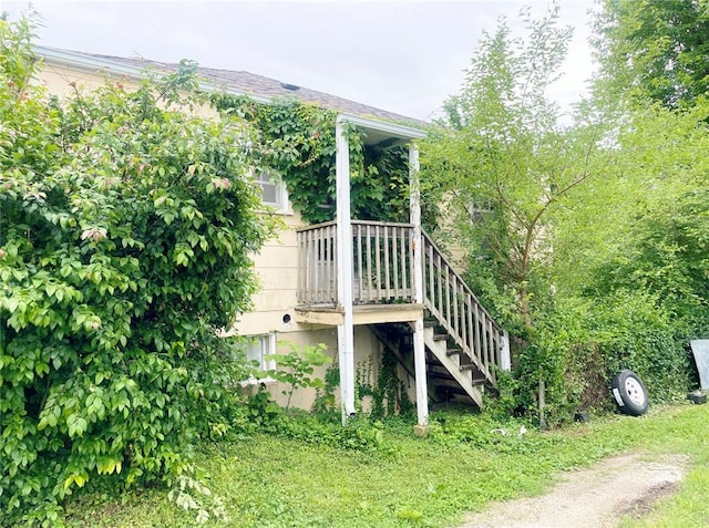 708 E State Route 72, Rolla, MO 65401 - deck featuring stairs