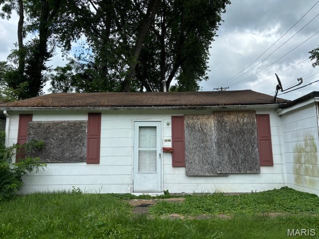 10100 Earl Dr, Saint Ferdinand Township, MO 63136 - photo 1