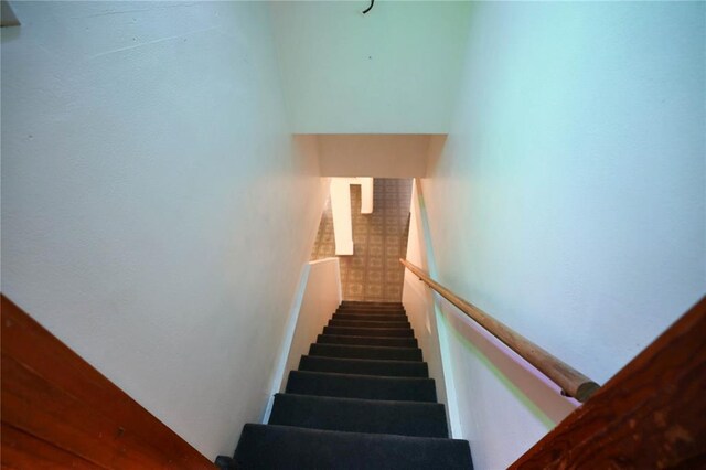3755 Park Crest Dr, Saint Louis, MO 63125 - photo 22