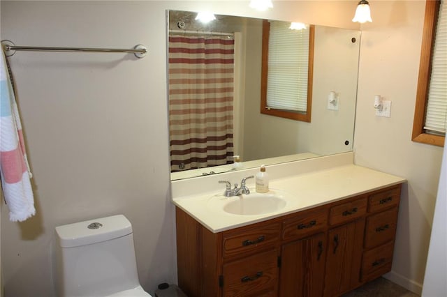 20143 State Highway 34, Piedmont, MO 63957 - full bath with vanity, toilet, and a shower with shower curtain