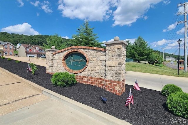 1030 Remington Dr, Imperial, MO 63052 - view of community sign