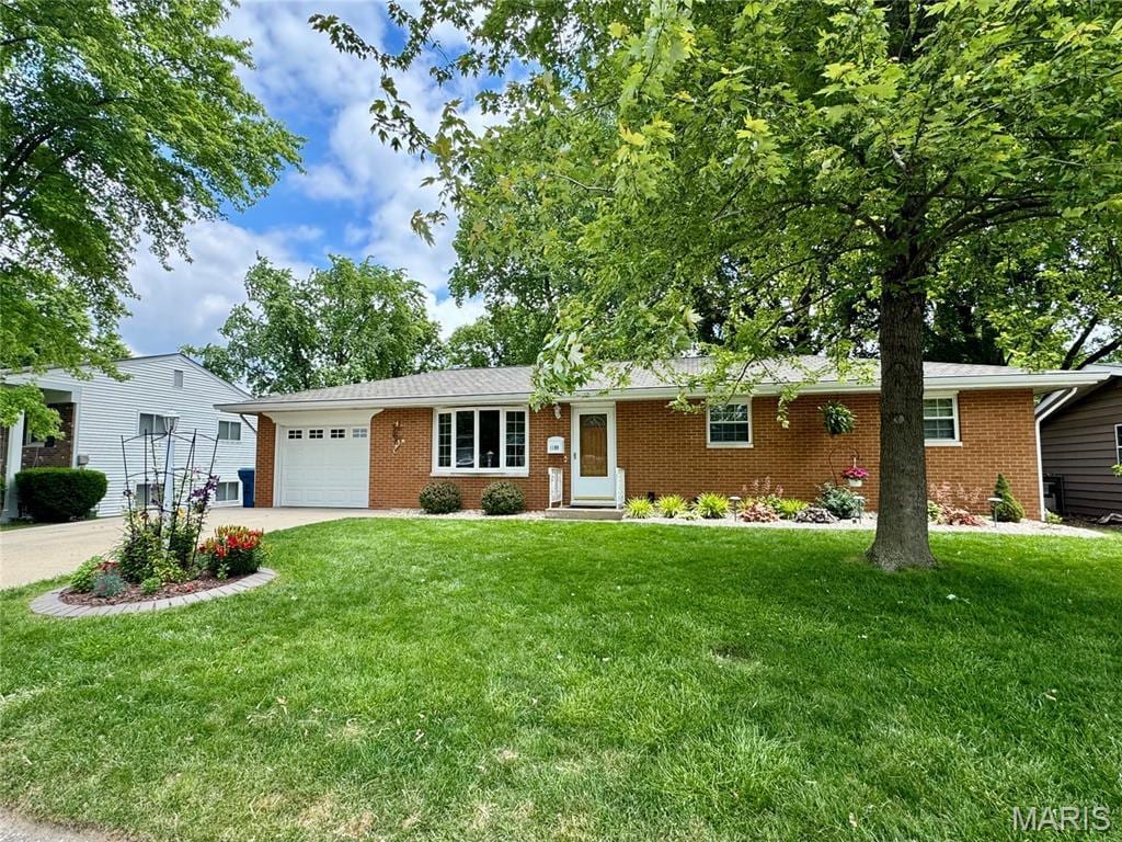 1108 Ridge Ave, Collinsville, IL 62234 - photo 1