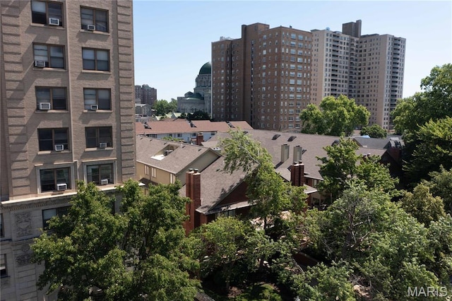 4465 W Pine Blvd Unit 15, Saint Louis, MO 63108 - view of building exterior with a view of city