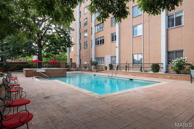 900 S Hanley Rd Unit 10B, Saint Louis, MO 63105 - photo 15
