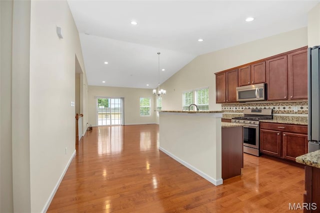 201 Brighton Park Dr, Saint Charles, MO 63303