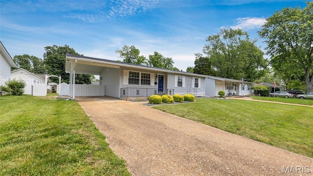 995 Sherman Ln, Florissant, MO 63031 - single story home featuring covered porch, driveway, a front lawn, and a carport