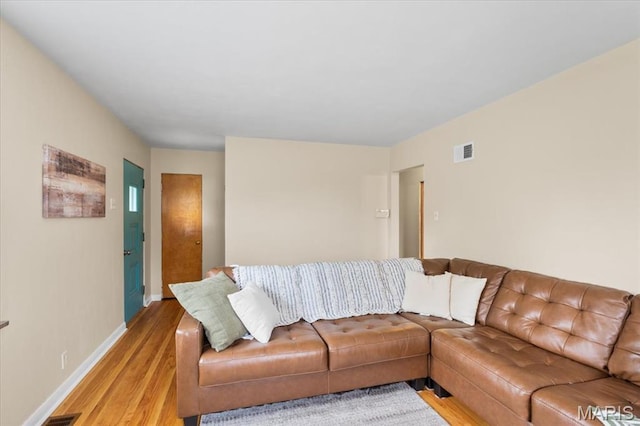 931 N Main St, Columbia, IL 62236