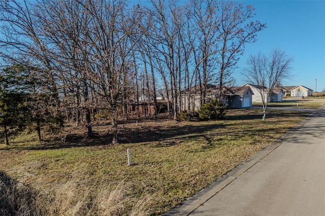 2075 Audrey Ln, Lebanon, MO 65536