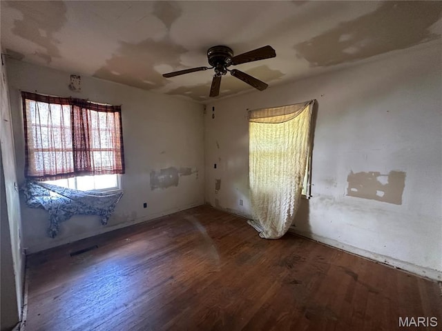 425 Crawford Rd, Riverview, MO 63137 - spare room with wood finished floors and a ceiling fan