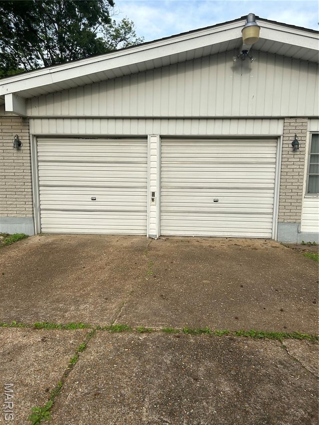 1548 Bayonne Dr, Saint Louis, MO 63138 - view of detached garage