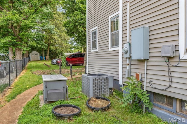 805 W Columbia St, Farmington, MO 63640 - exterior view of cooling unit and electric meter