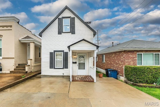 944 Regina Ave, Saint Louis, MO 63125 - photo 1
