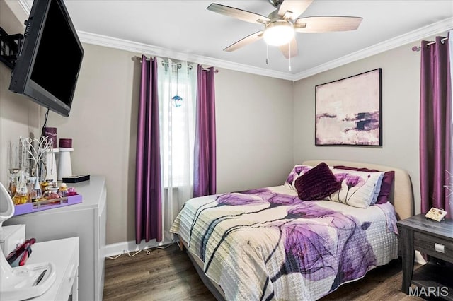 2929 Lincoln Ave, Saint Louis, MO 63121 - bedroom featuring wood finished floors, crown molding, and ceiling fan