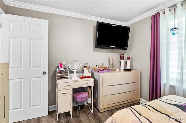 2929 Lincoln Ave, Saint Louis, MO 63121 - bedroom with ornamental molding, dark wood-style flooring, and baseboards