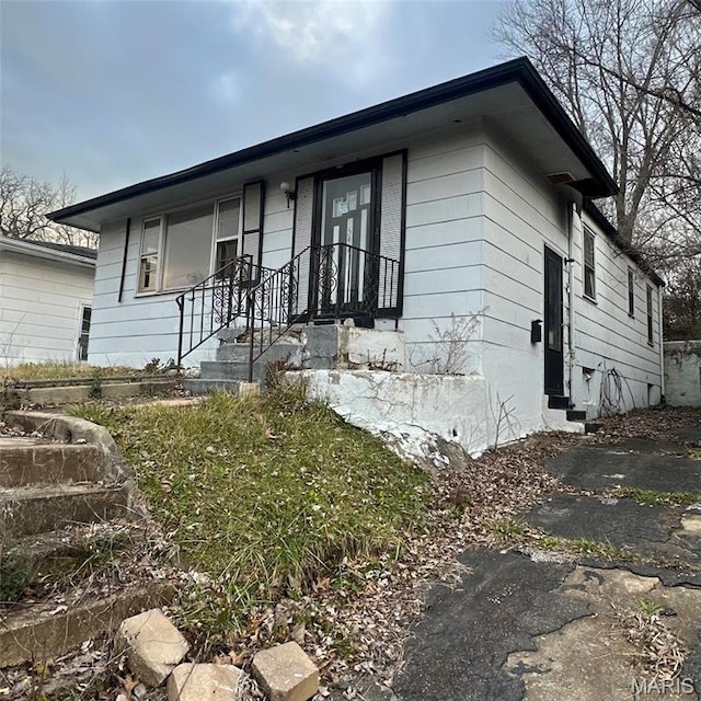 8541 College Ave, Saint Louis, MO 63136 - view of front of home