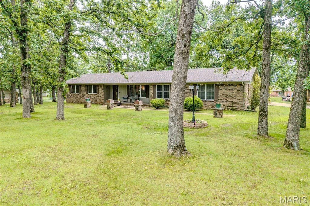 20128 SW Oakwood Dr, Lebanon, MO 65536 - photo 1