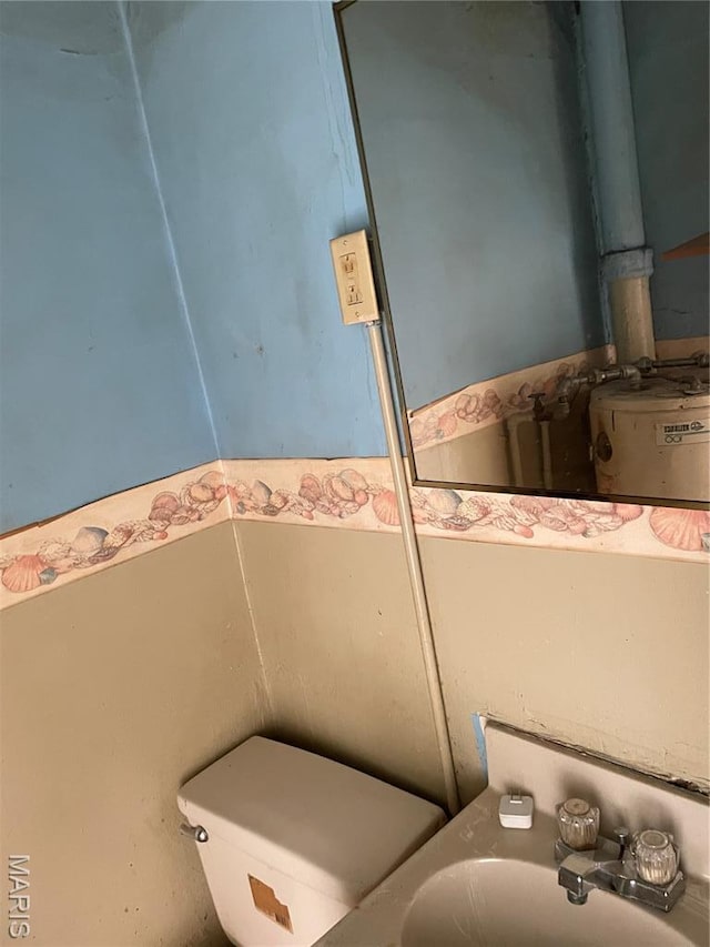 1908-19 Hope St, Hannibal, MO 63401 - bathroom view of toilet and a sink