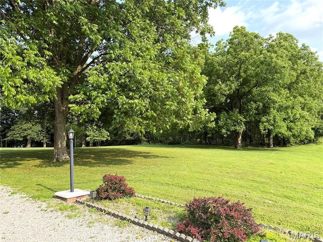17 Wood Dr, Boulder, IL 62231