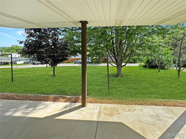 1508 3rd Pkwy, Washington, MO 63090 - view of green lawn featuring a patio area