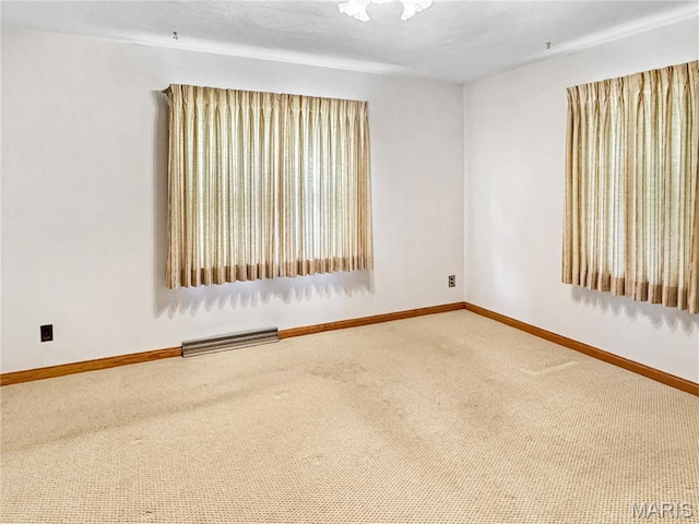 1508 3rd Pkwy, Washington, MO 63090 - unfurnished room with carpet and baseboards