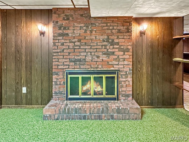 1508 3rd Pkwy, Washington, MO 63090 - detailed view of a brick fireplace and brick siding