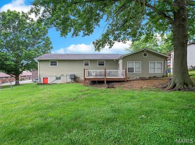 1015 Marilyn Ct, Washington, MO 63090 - rear view of house featuring a deck