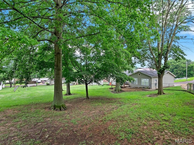 1015 Marilyn Ct, Washington, MO 63090 - view of yard