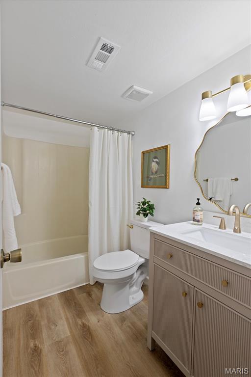 1733 Gascony Parc Dr Unit 1733, Lake St Louis, MO 63367