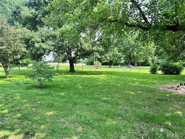 503 Cumberland St, Coffeen, IL 62017 - view of yard