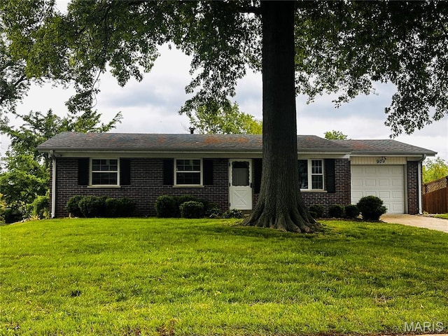 909 Salem Way, Ellisville, MO 63021 - ranch-style home featuring a garage, brick siding, concrete driveway, and a front lawn